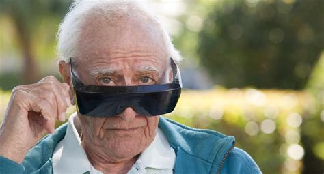 sunglasses to wear after cataract surgery|best sunglasses after eye surgery.